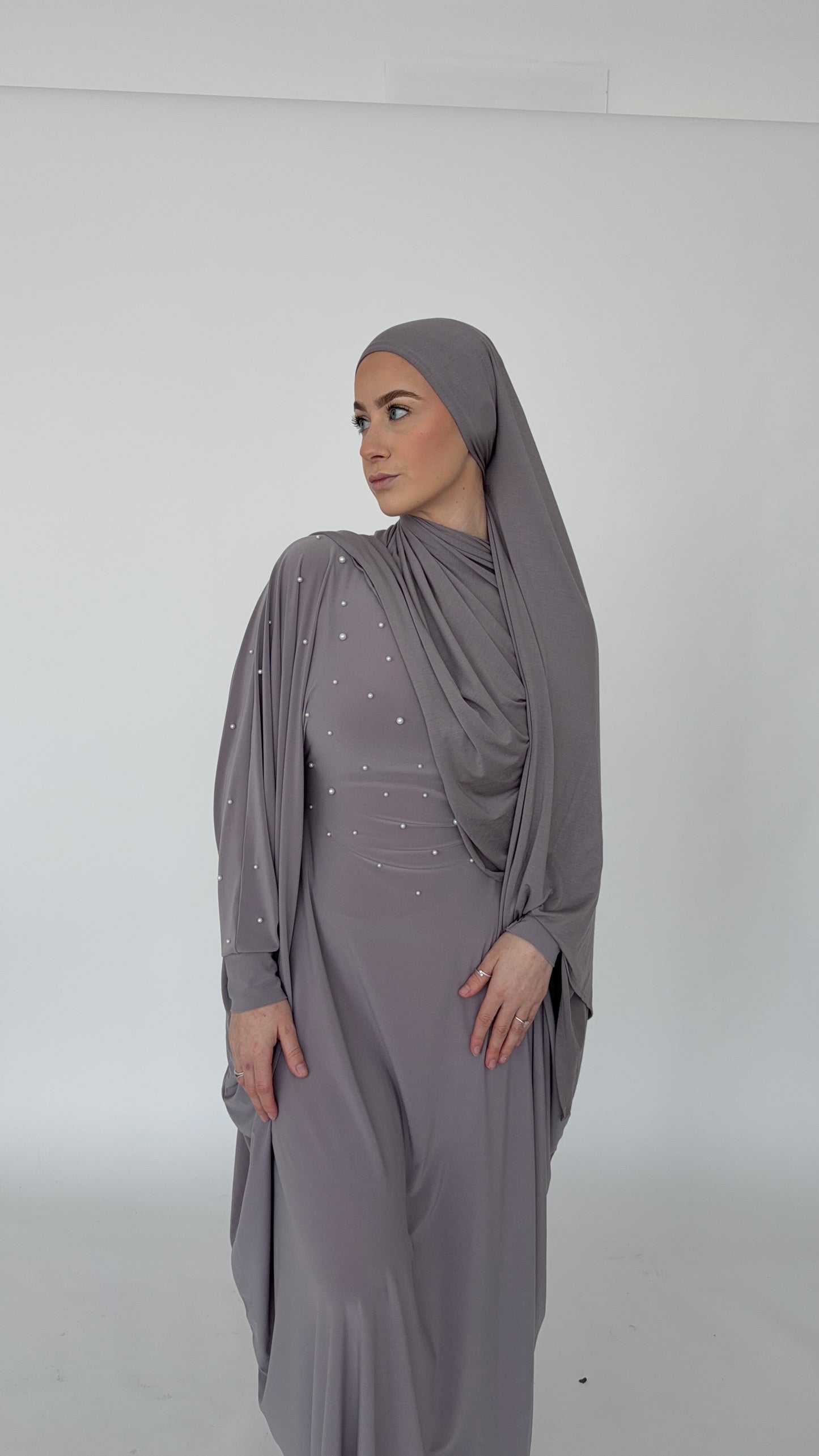 The Noor Pearl Abaya ~ Crescent Silver