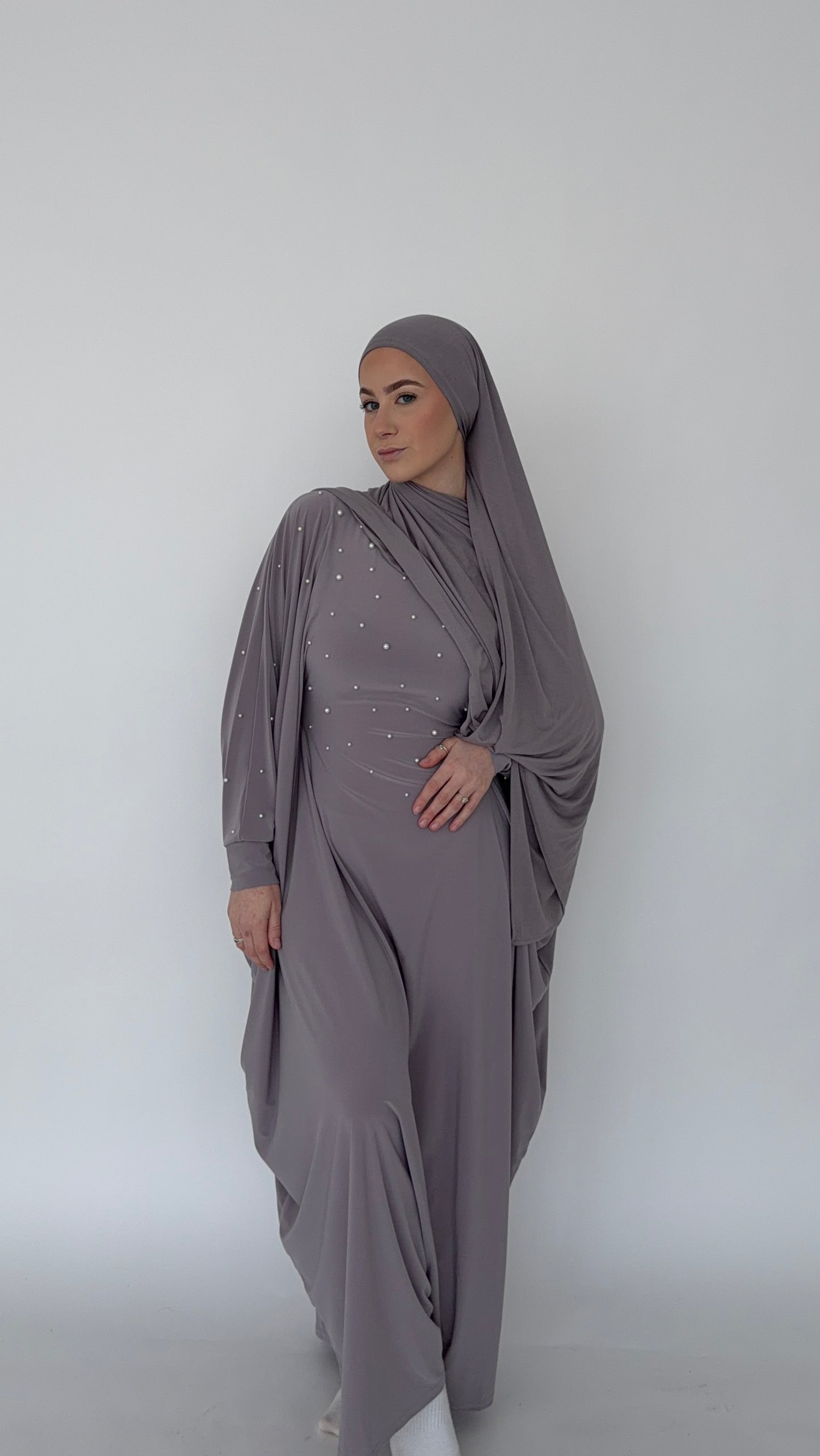 The Noor Pearl Abaya ~ Crescent Silver